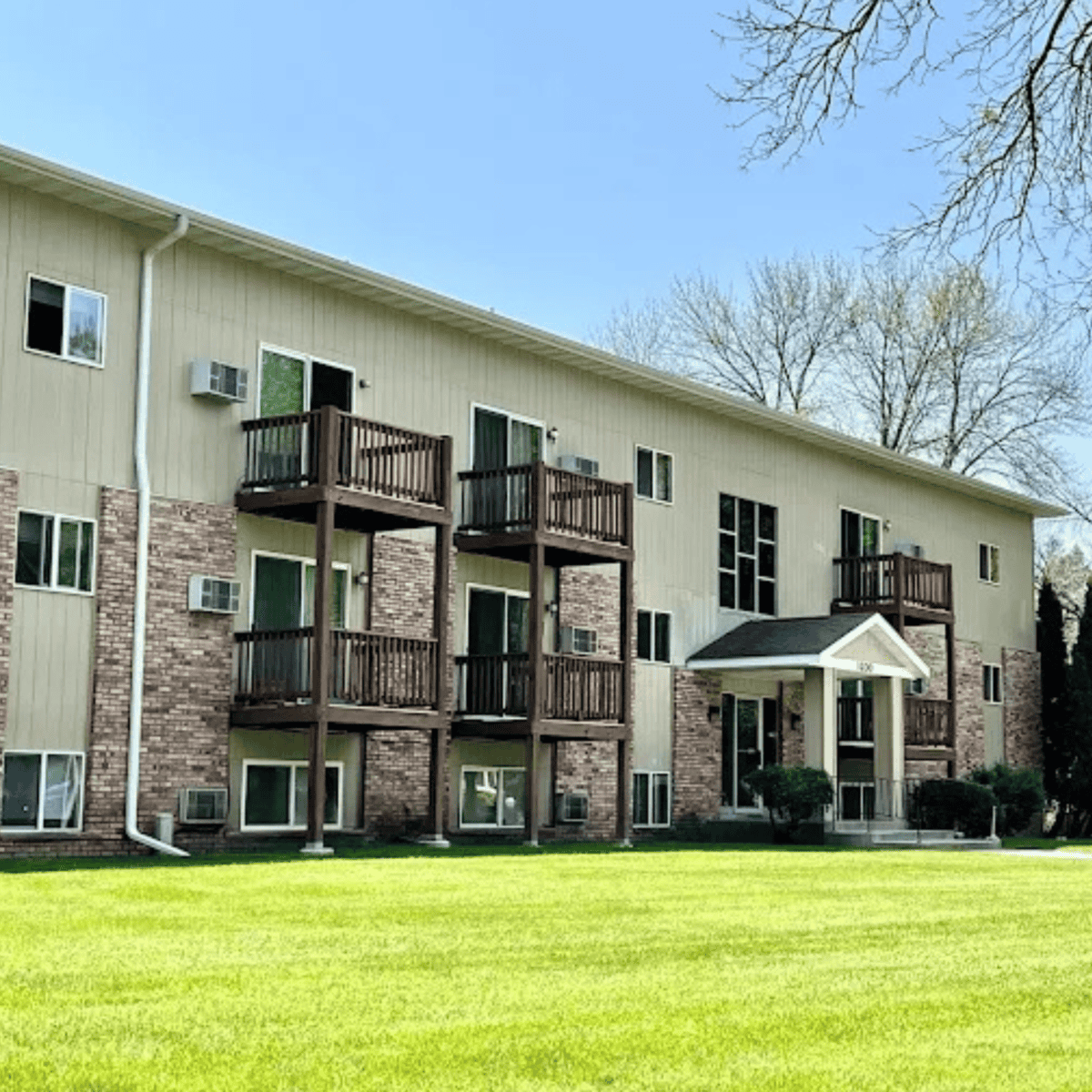 Four Seasons - Midwest Property Brokers